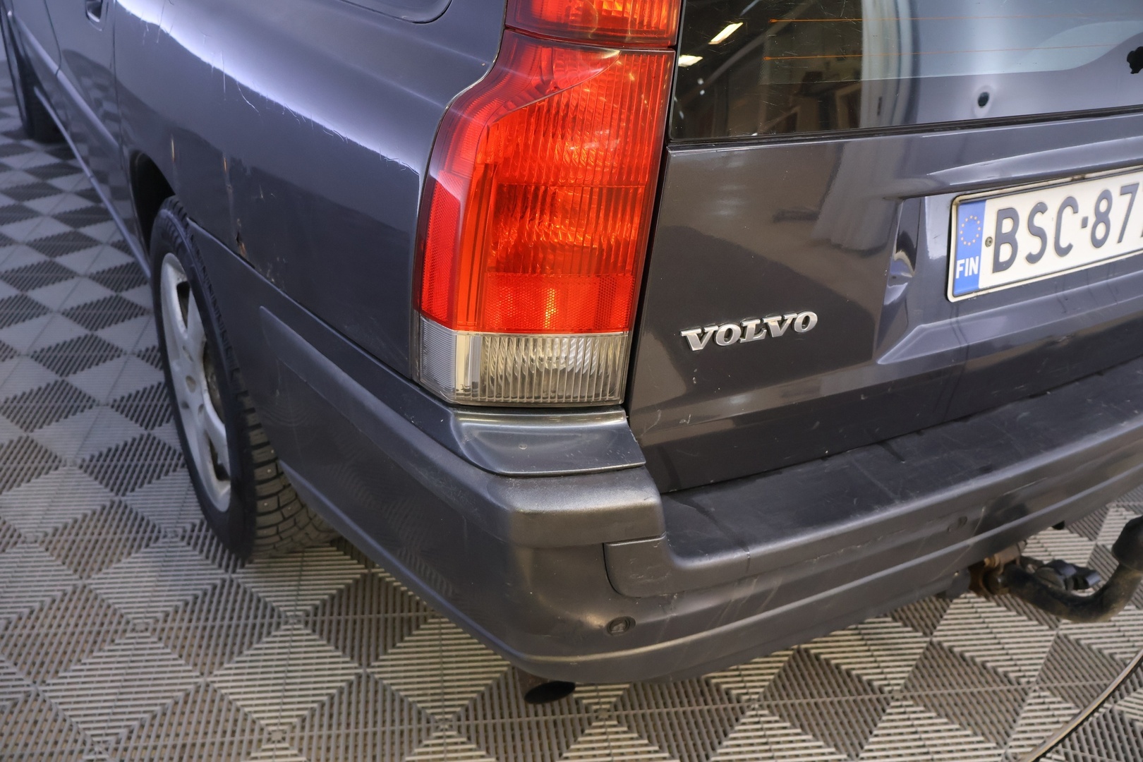 VOLVO V70 2002