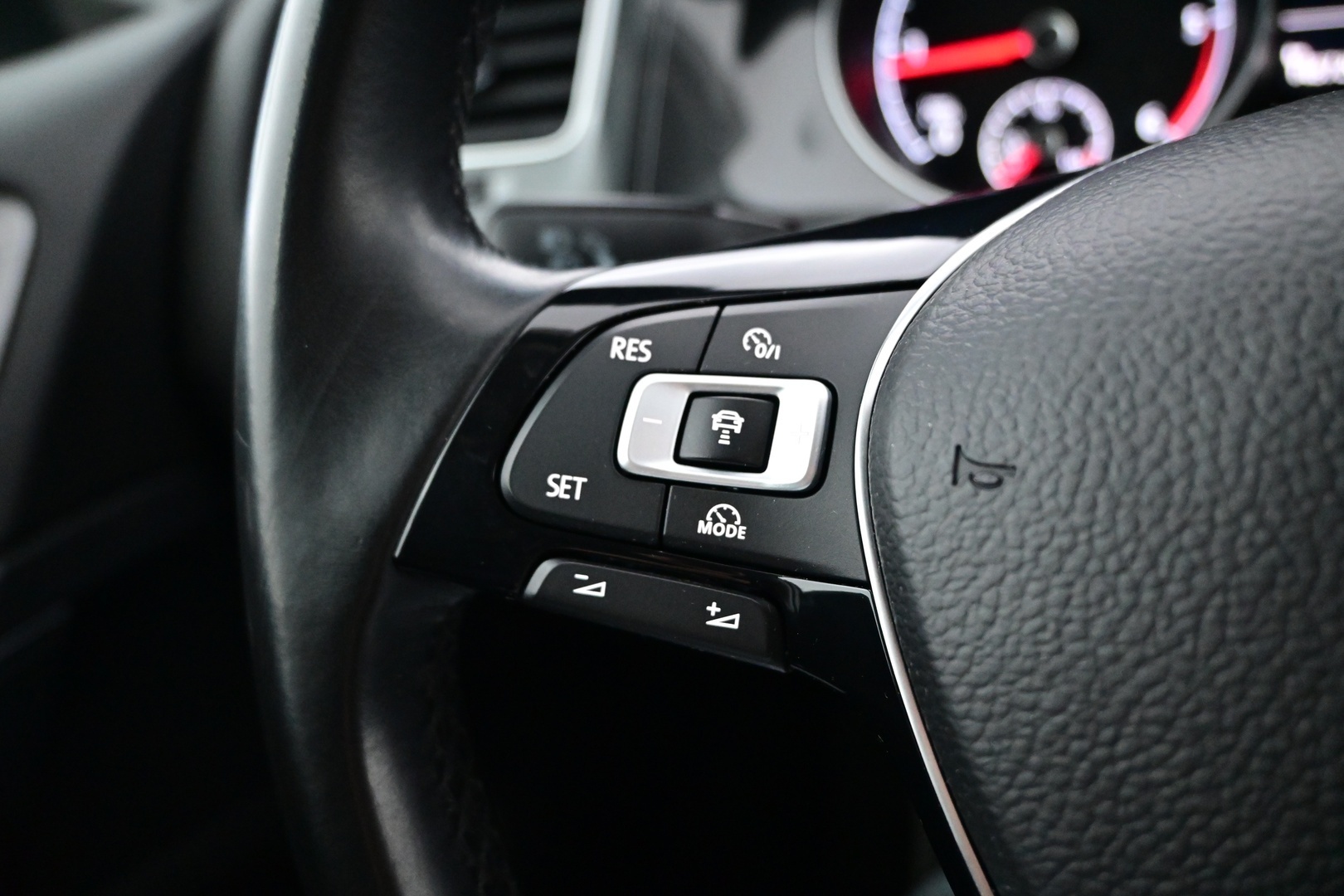 VOLKSWAGEN Golf 2017