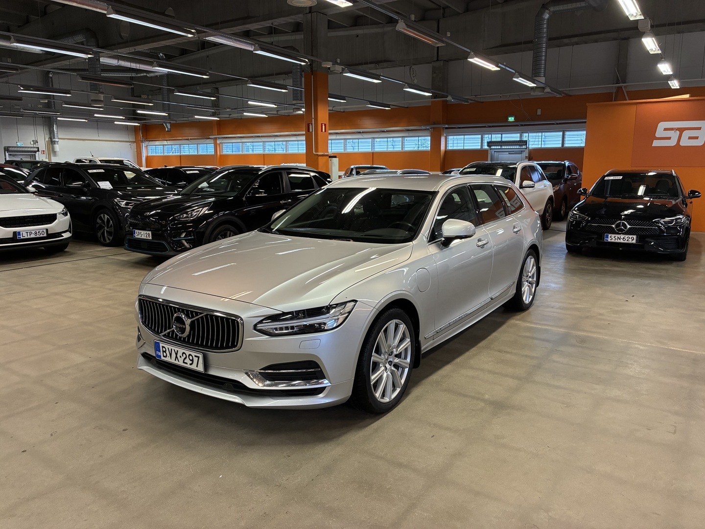 VOLVO V90 2020