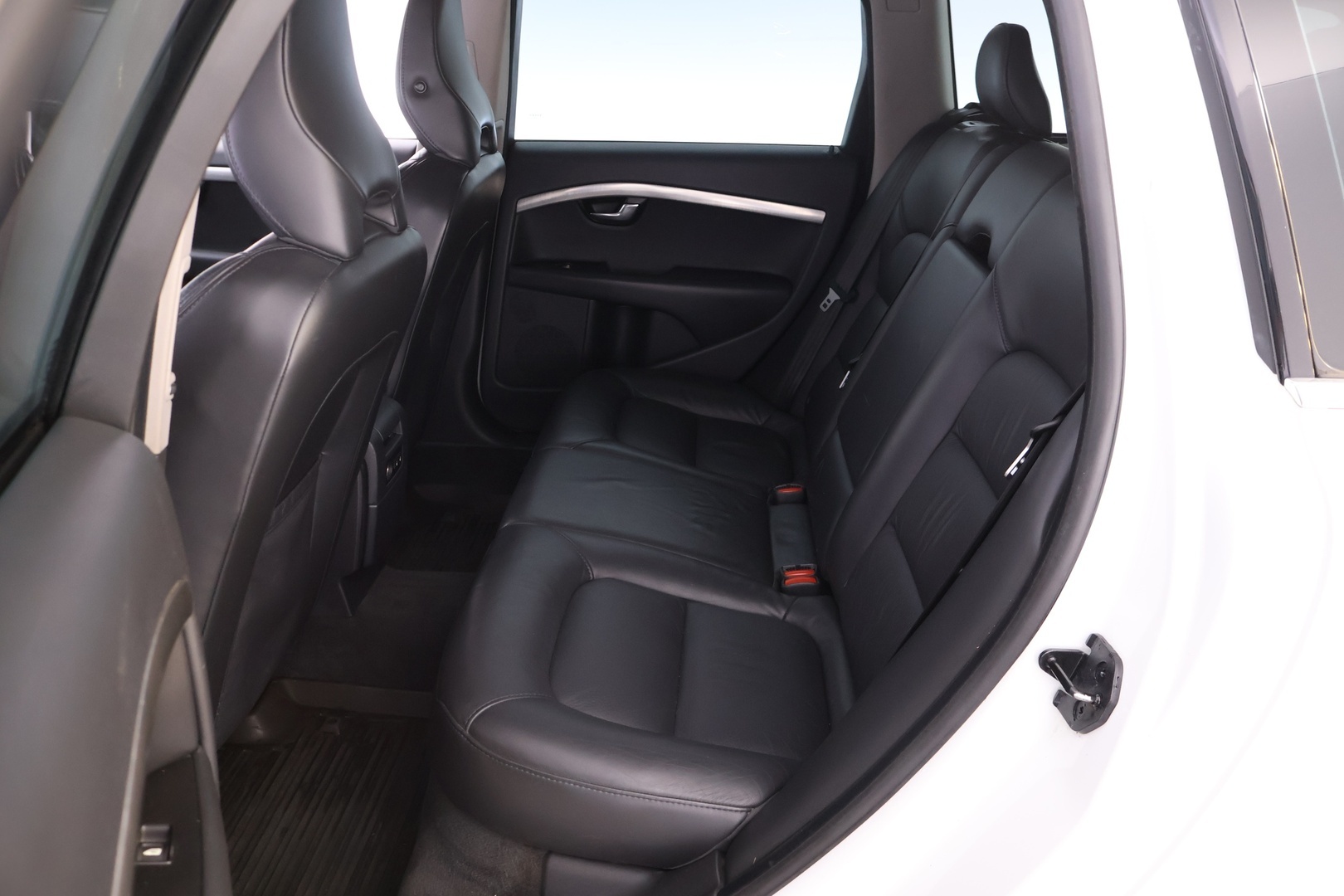 VOLVO V70 2010