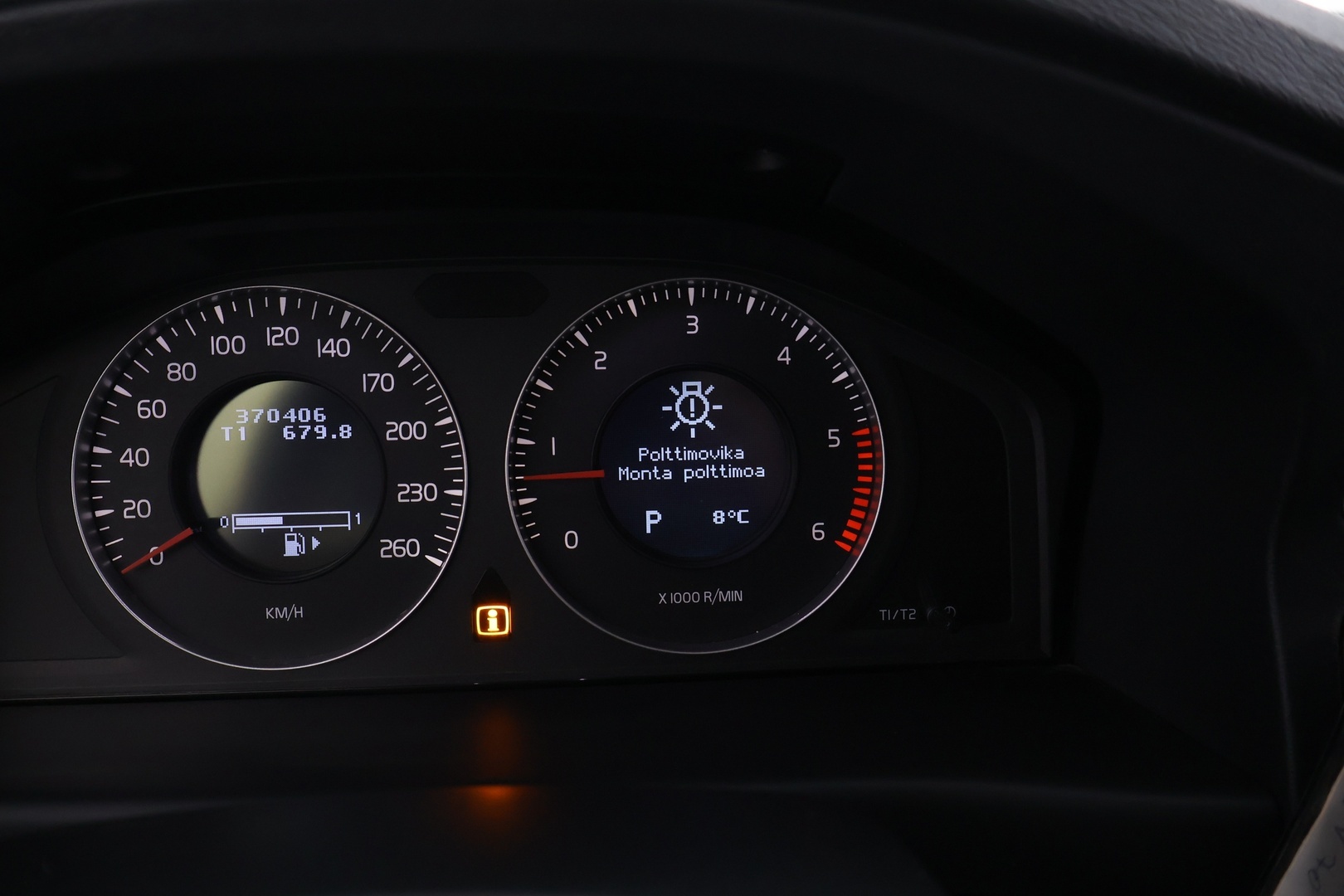 VOLVO V70 2010