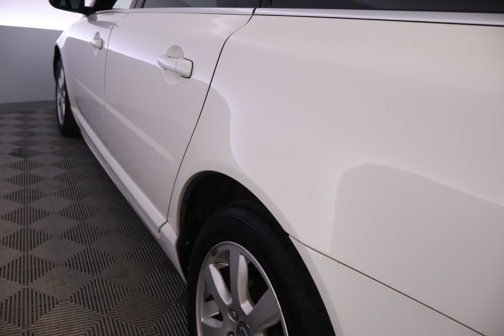 VOLVO V70 2010