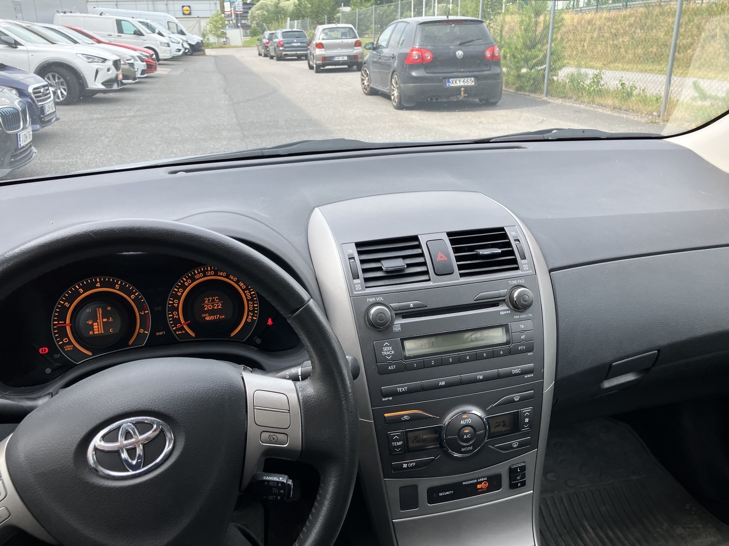 TOYOTA Corolla 2010