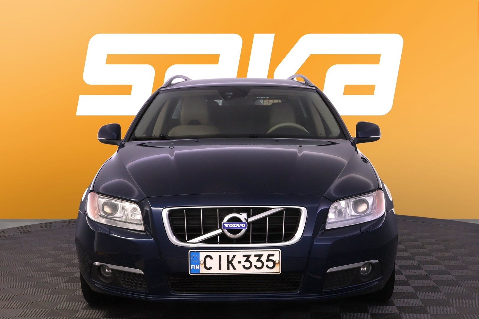 VOLVO V70 2012
