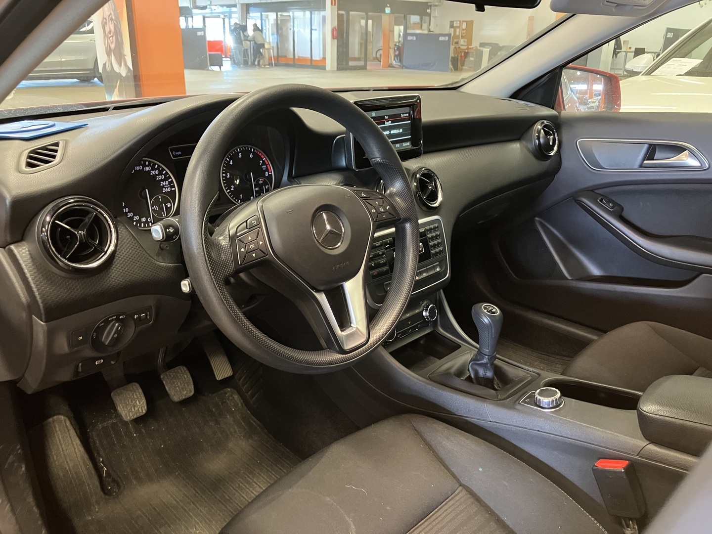 MERCEDES-BENZ A 2013