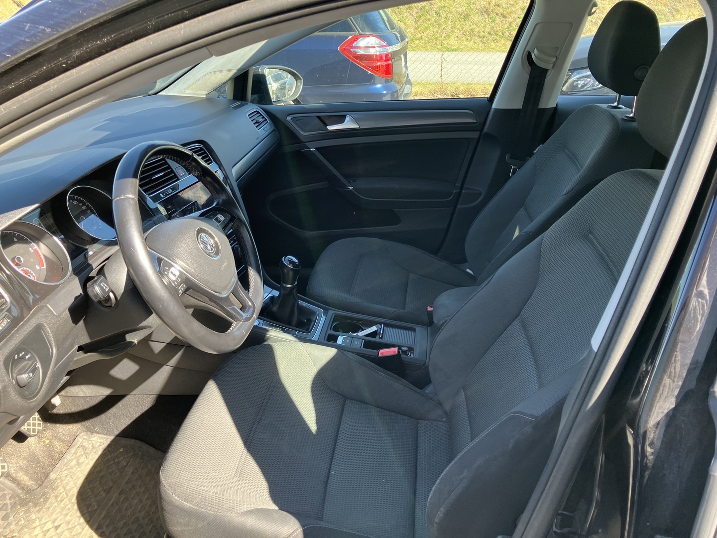 VOLKSWAGEN Golf 2018