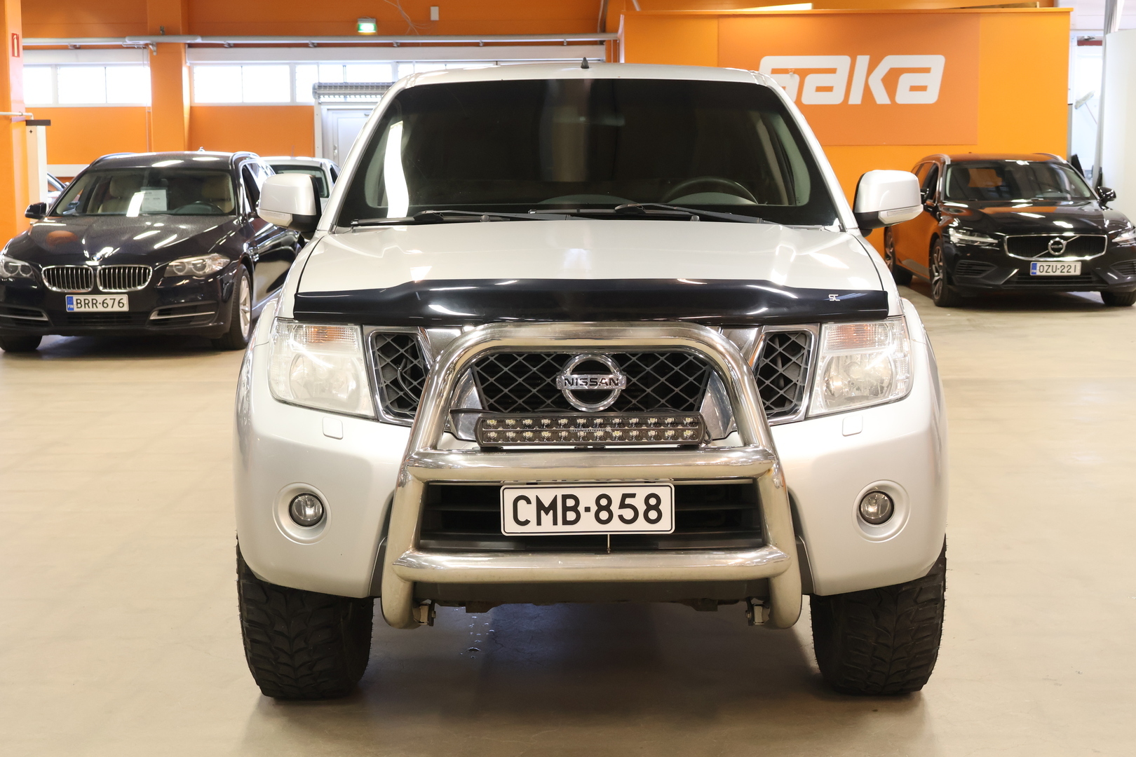 NISSAN Navara 2011