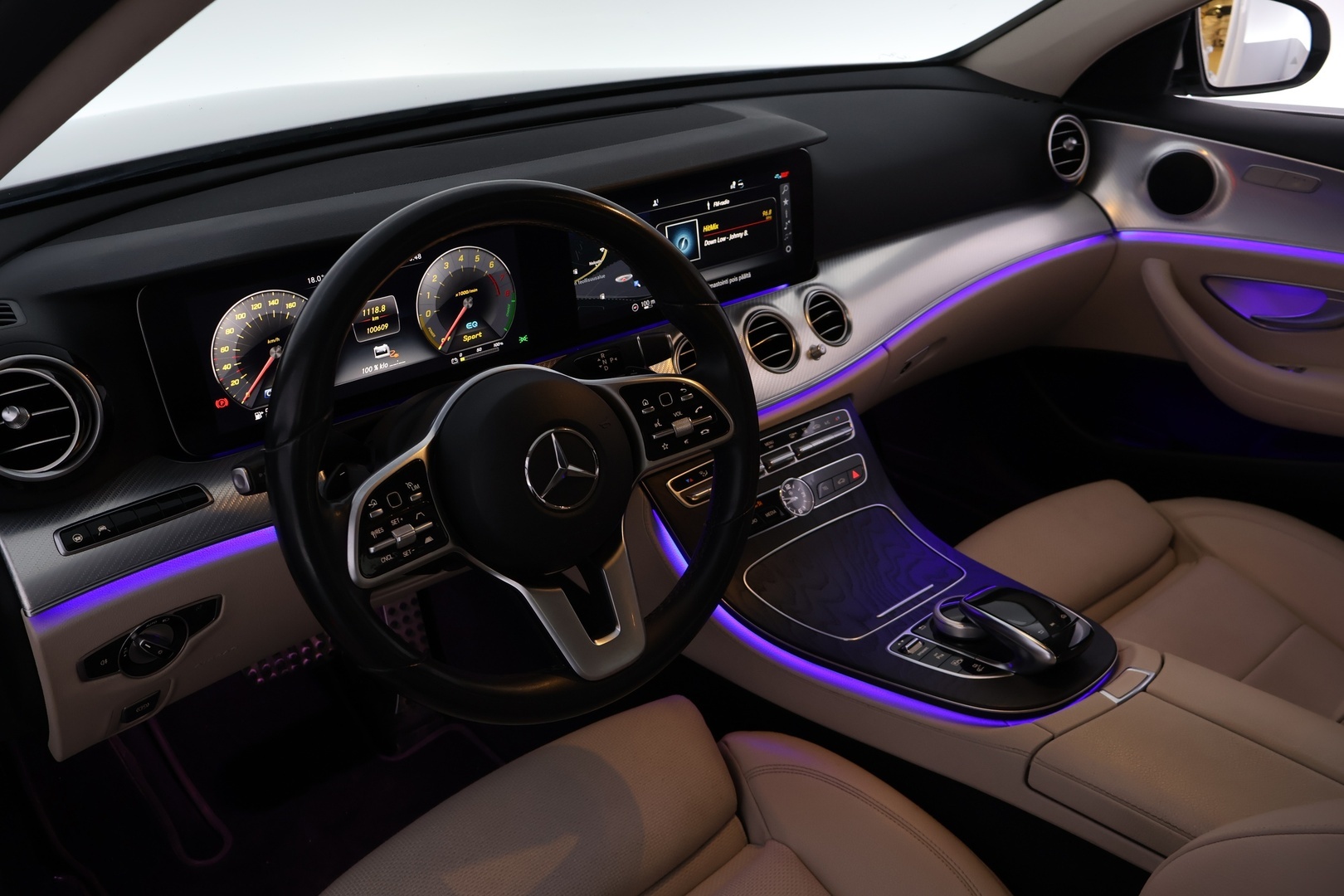 MERCEDES-BENZ E 2019