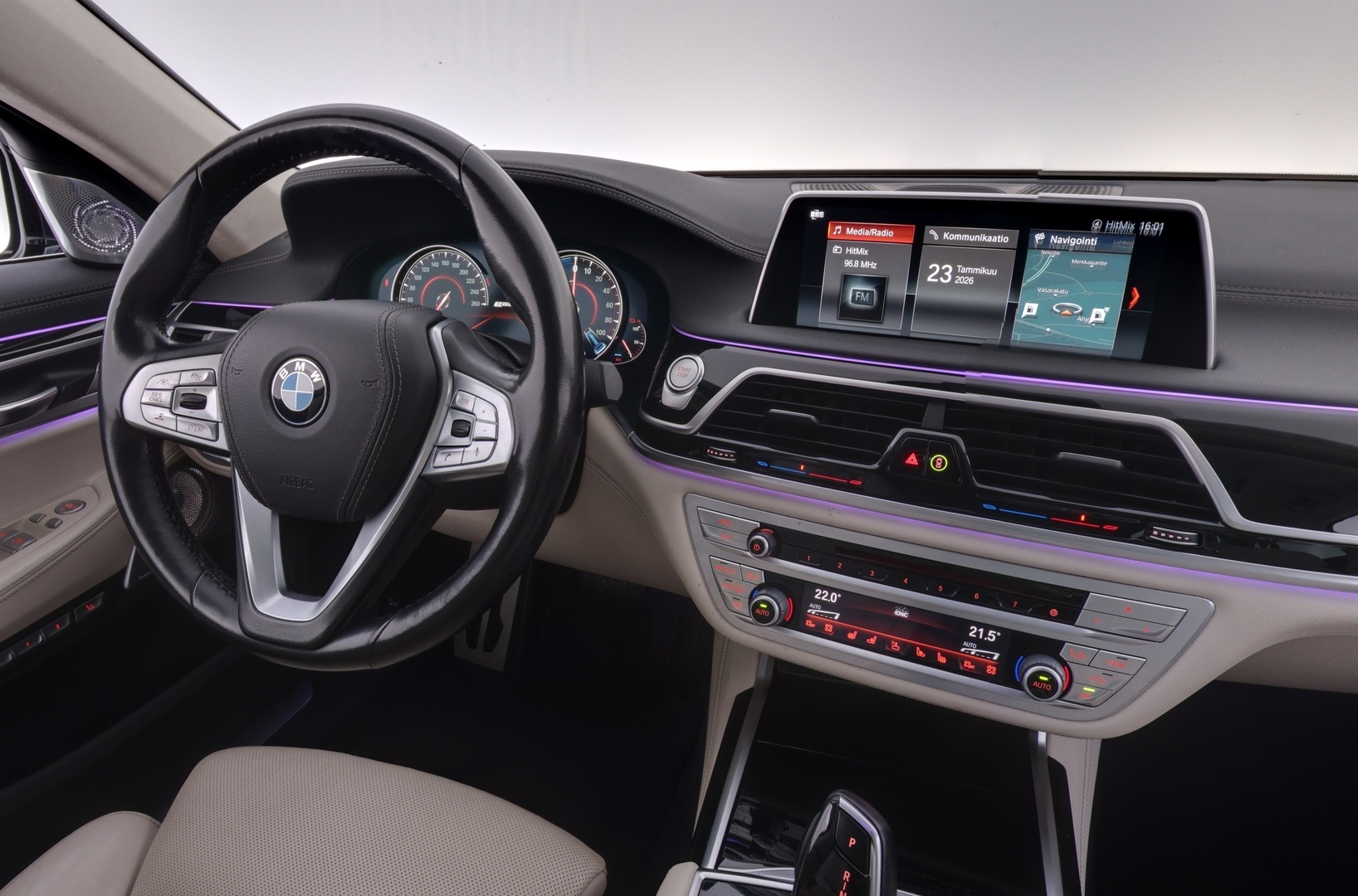 BMW 740 2018
