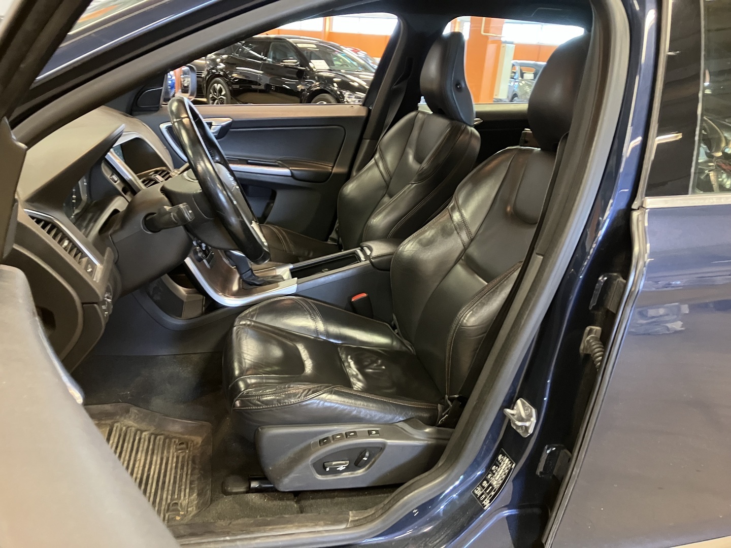VOLVO XC60 2013