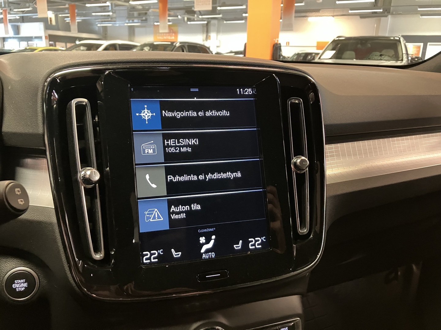 VOLVO XC40 2021
