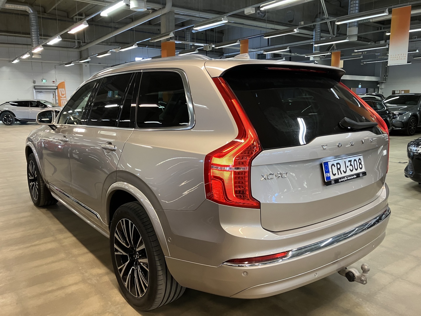 VOLVO XC90 2023