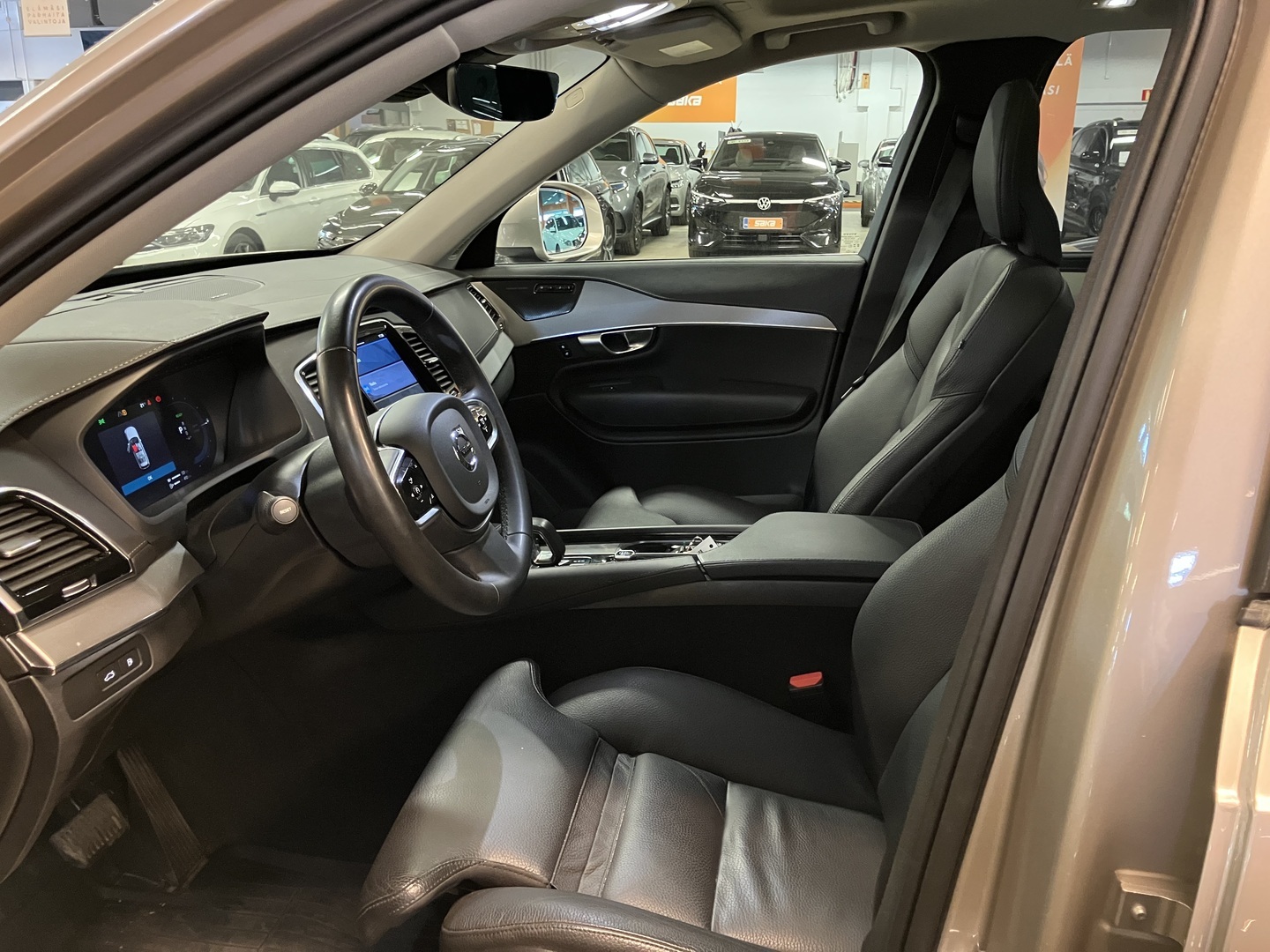 VOLVO XC90 2023