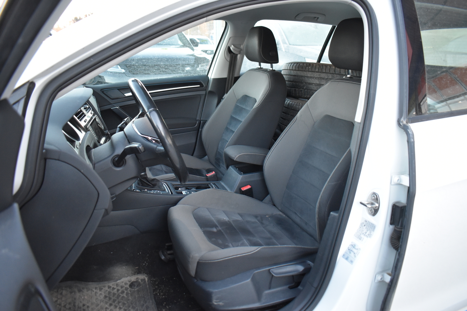 VOLKSWAGEN Golf 2015