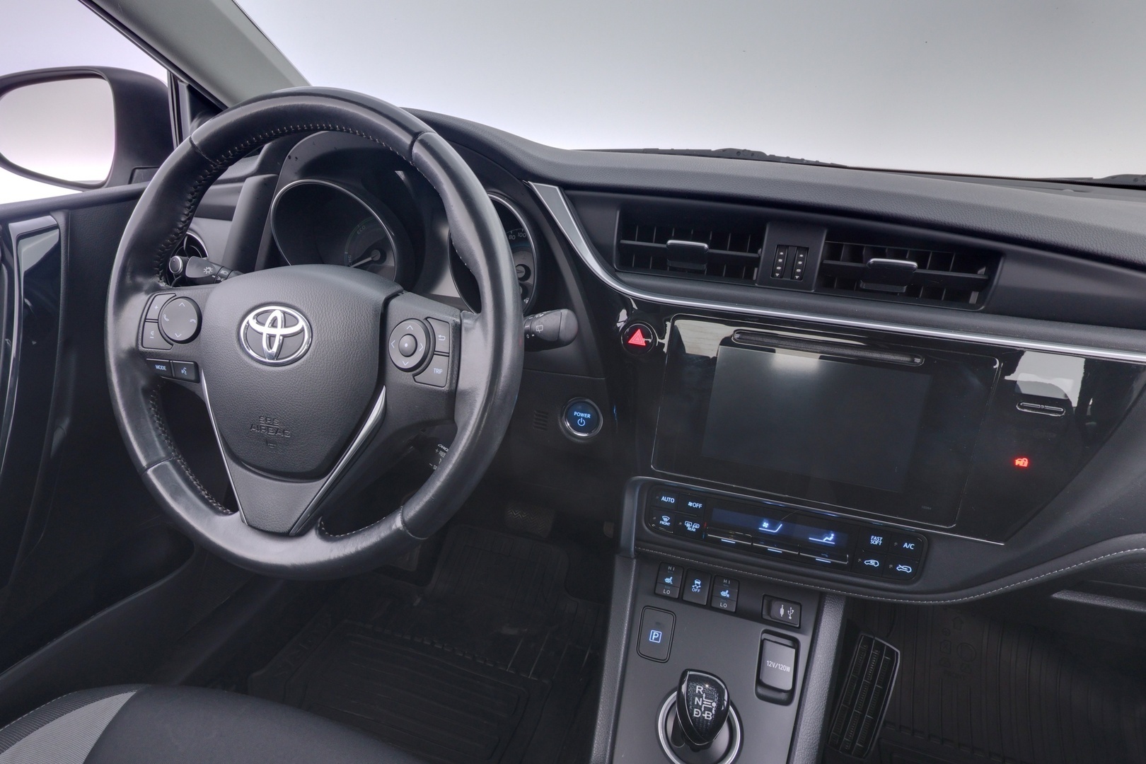 TOYOTA Auris 2017