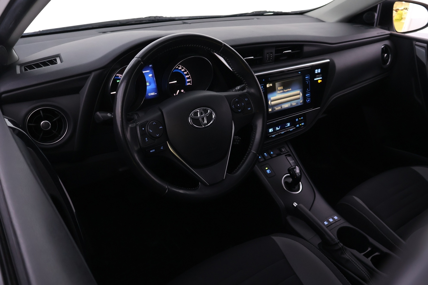 TOYOTA Auris 2017