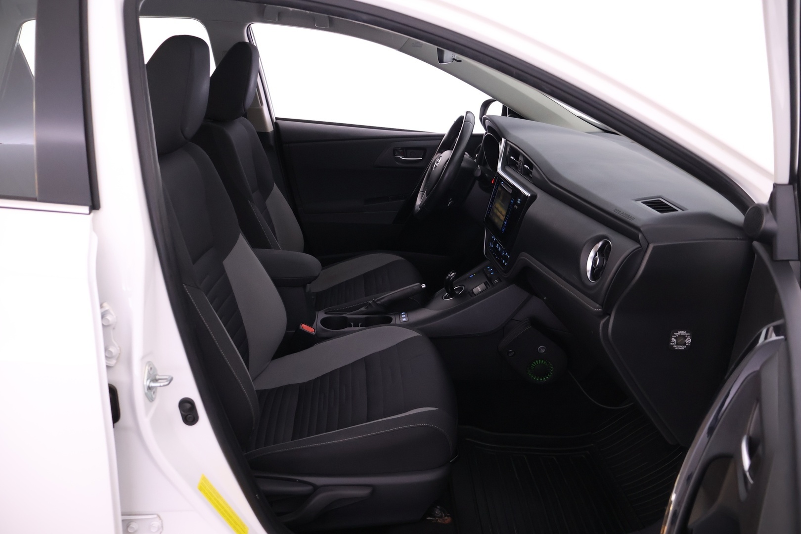 TOYOTA Auris 2017