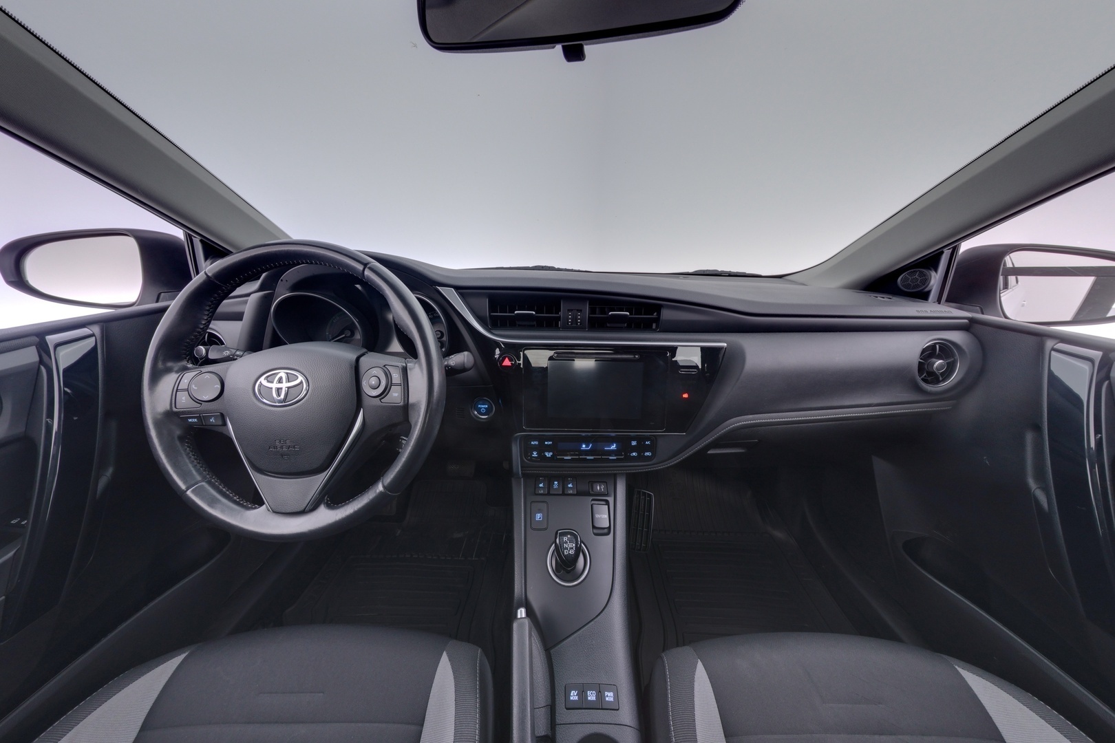 TOYOTA Auris 2017