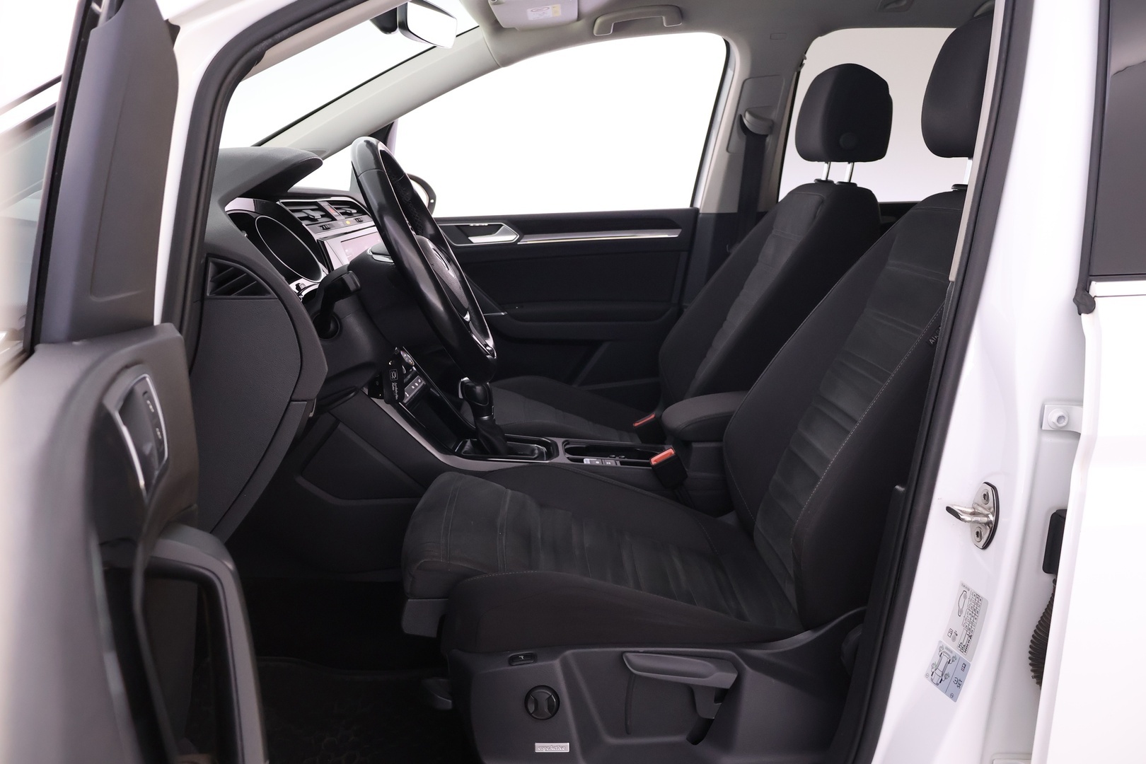 VOLKSWAGEN Touran 2019