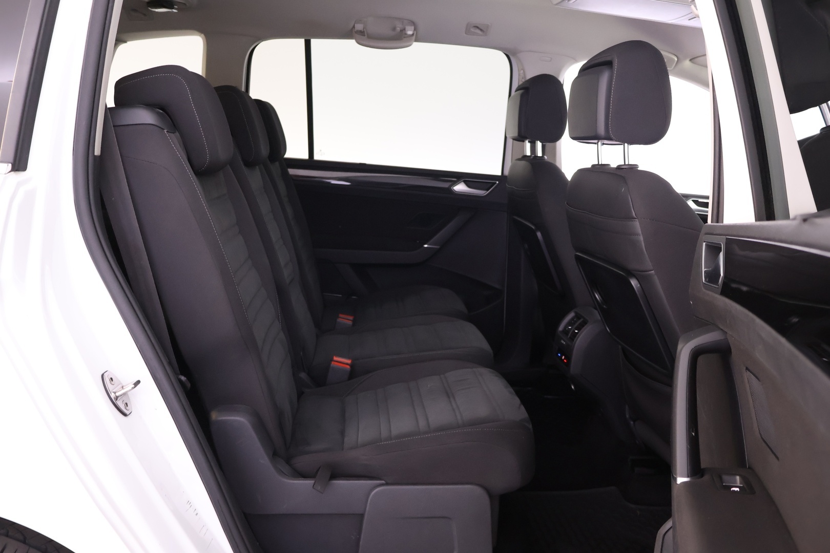 VOLKSWAGEN Touran 2019