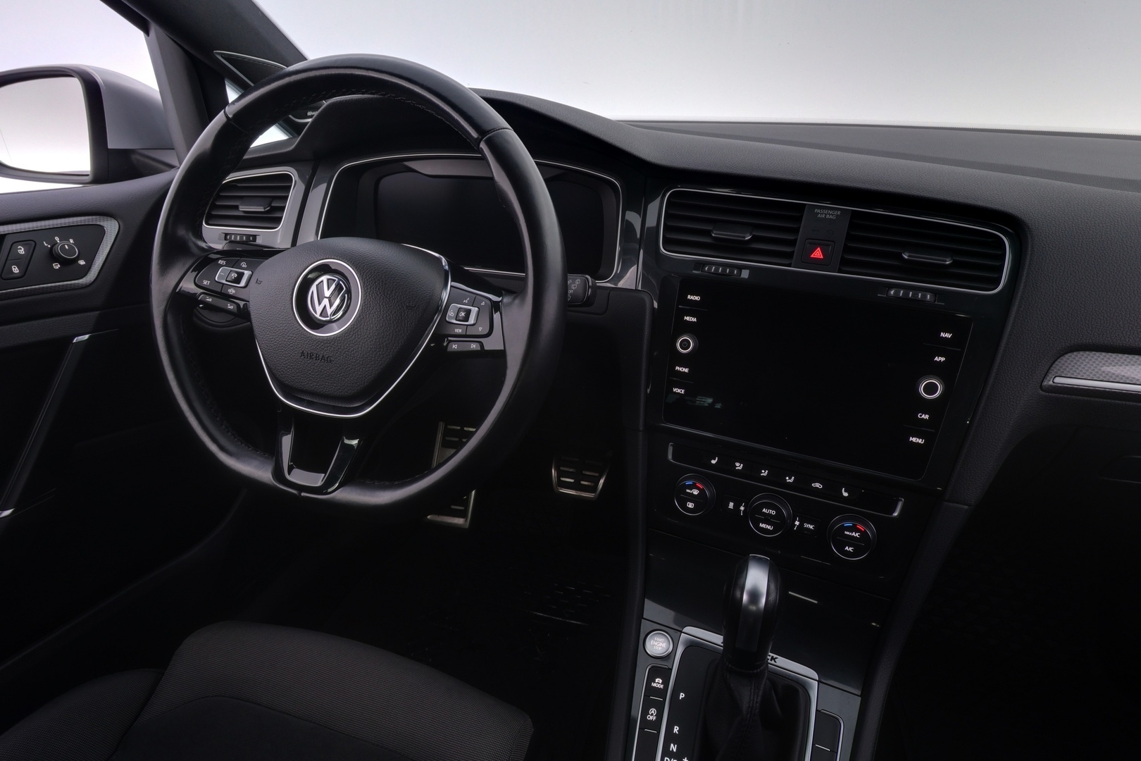 VOLKSWAGEN Golf 2020