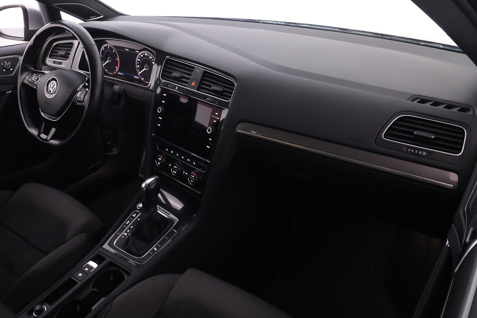 VOLKSWAGEN Golf 2020