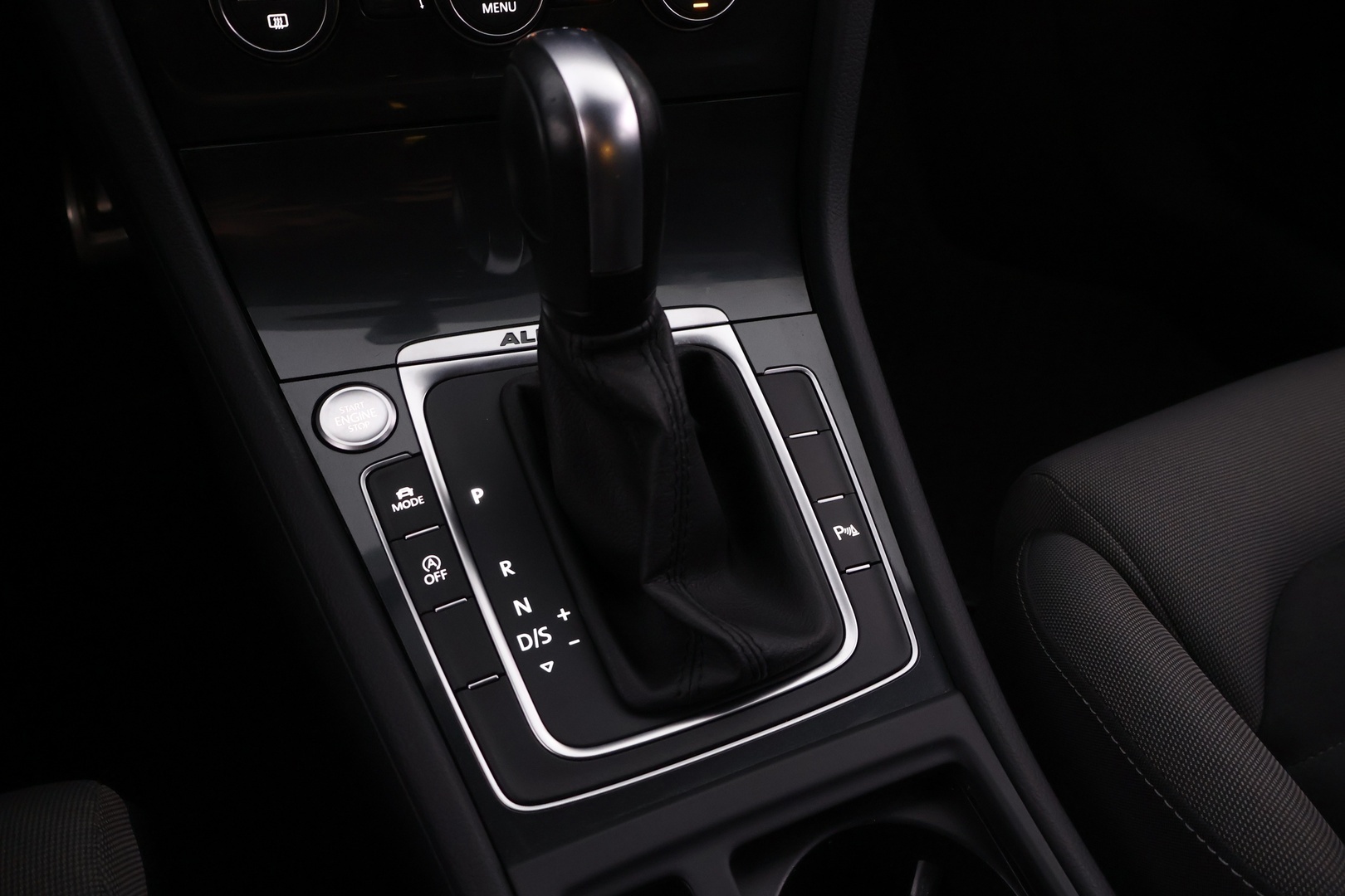VOLKSWAGEN Golf 2020