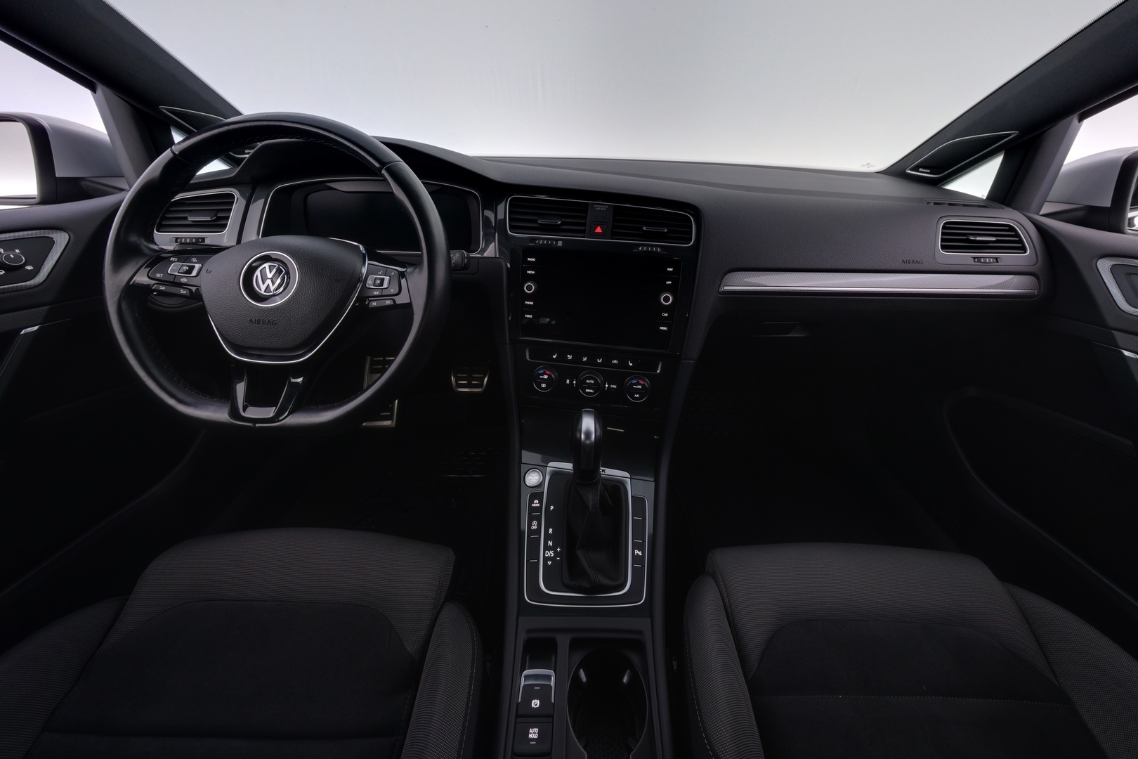 VOLKSWAGEN Golf 2020