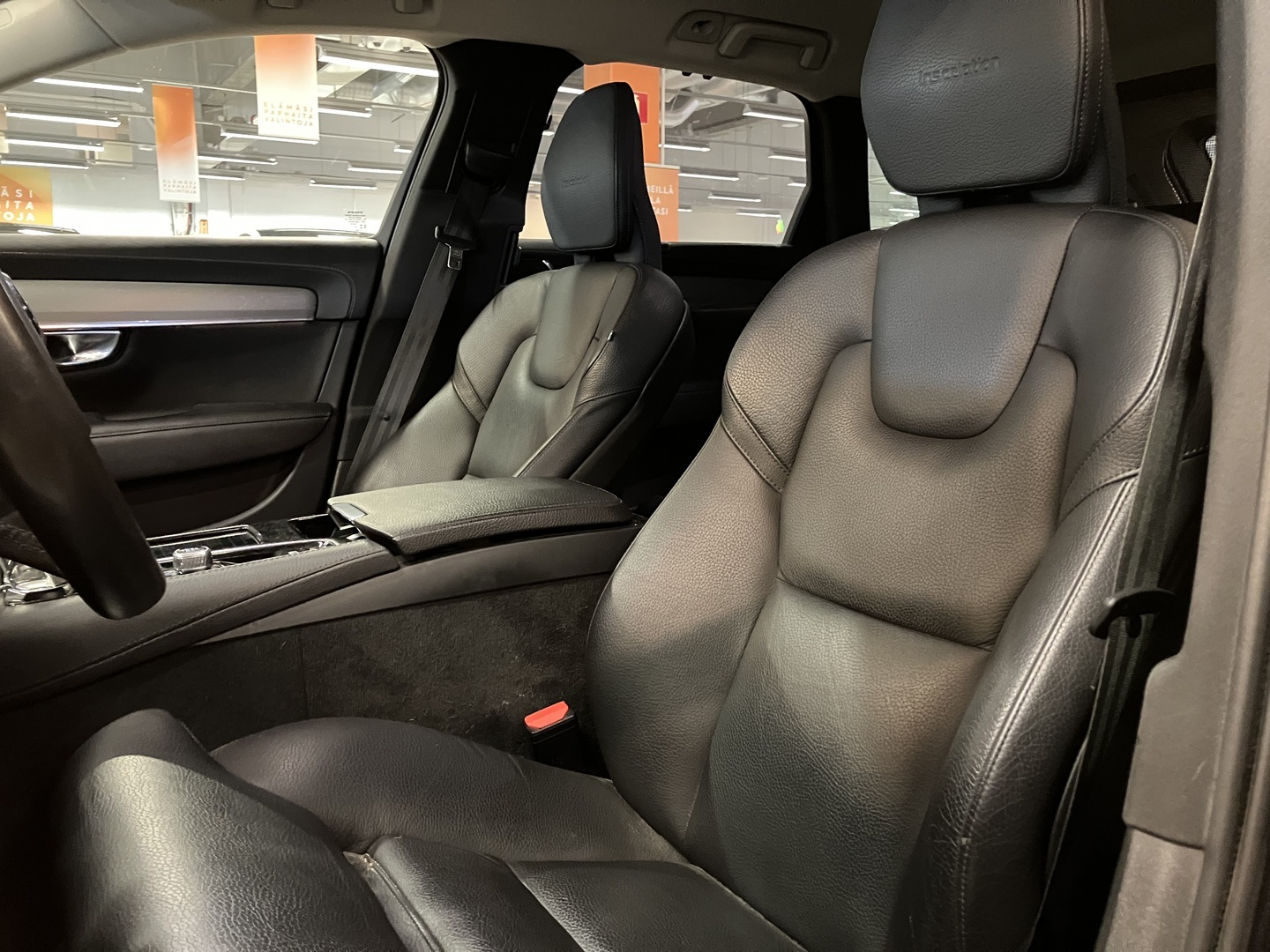 VOLVO V90 2019