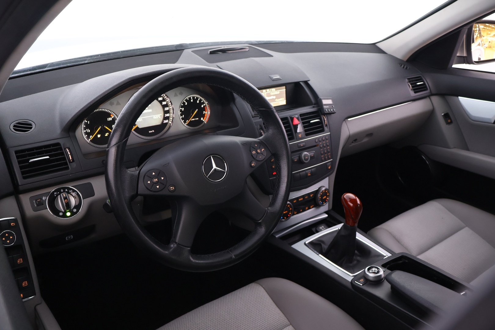 MERCEDES-BENZ C 2008
