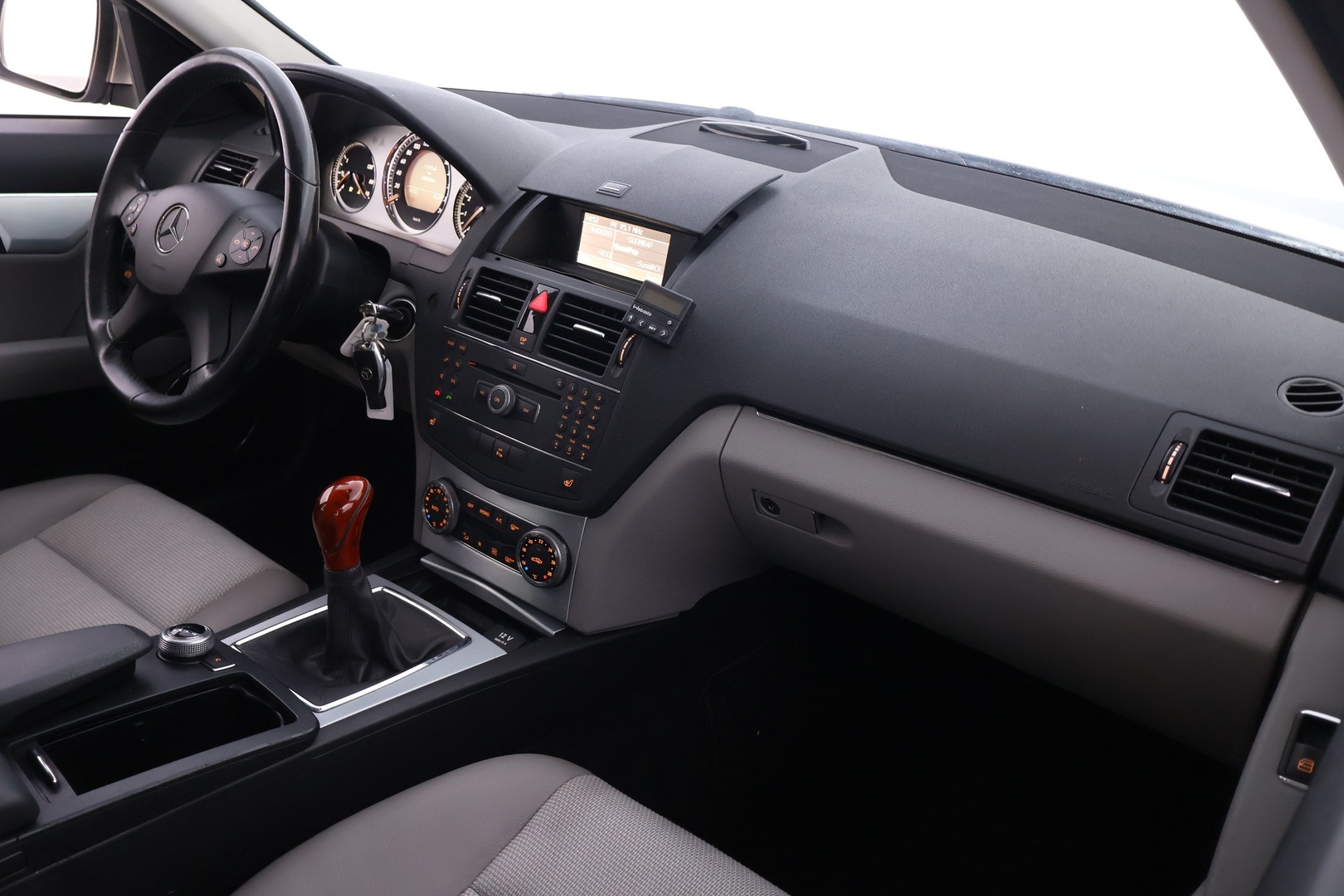 MERCEDES-BENZ C 2008