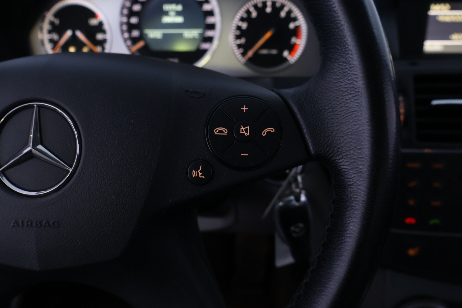 MERCEDES-BENZ C 2008