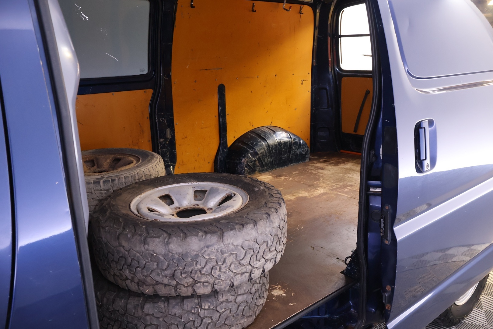 TOYOTA Hiace 2007