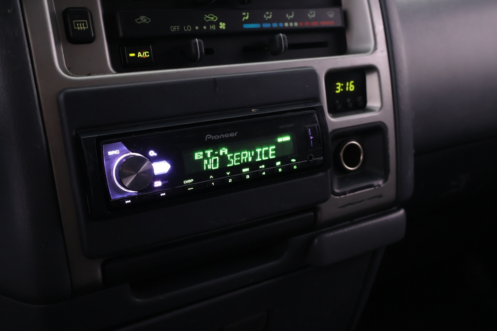 TOYOTA Hiace 2007