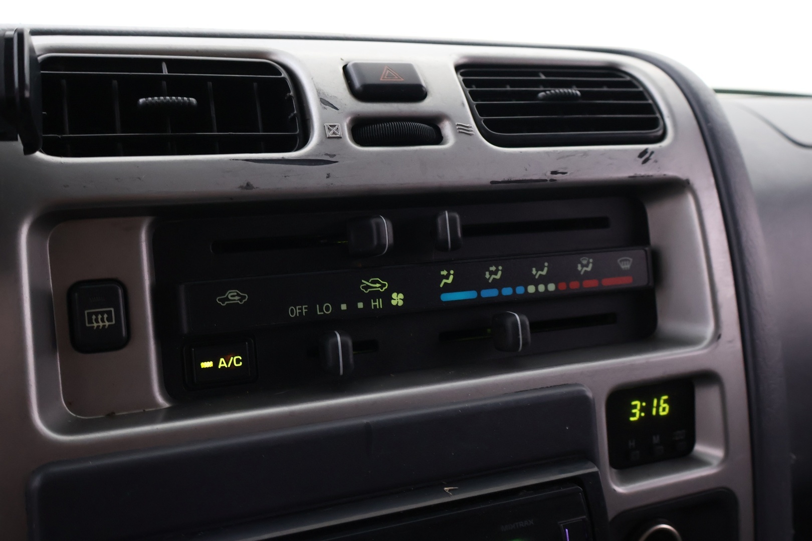 TOYOTA Hiace 2007