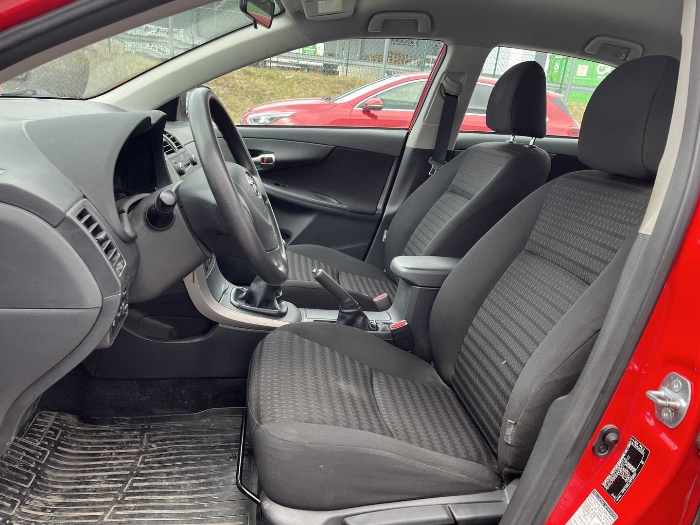 TOYOTA Corolla 2011