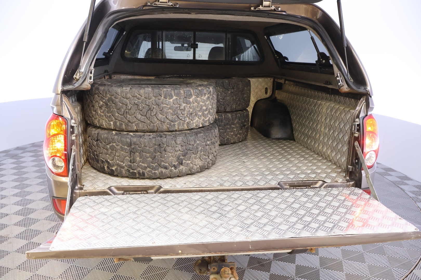 MITSUBISHI L200 2014