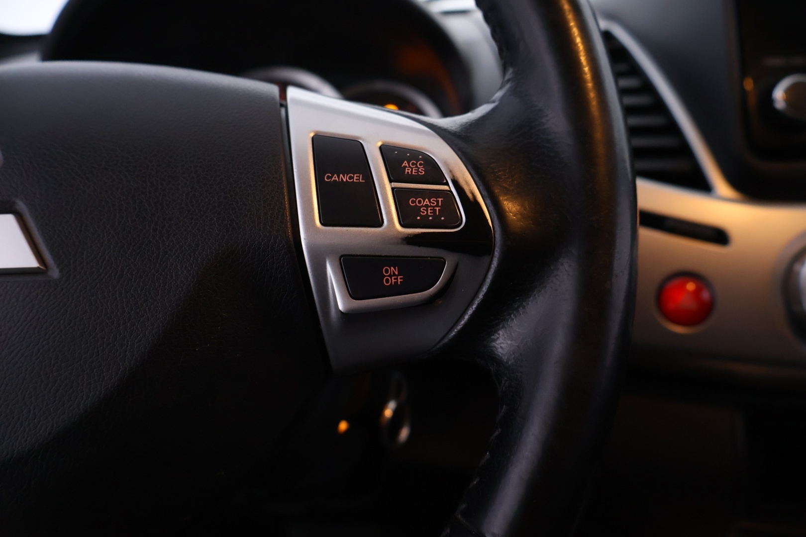 MITSUBISHI L200 2014