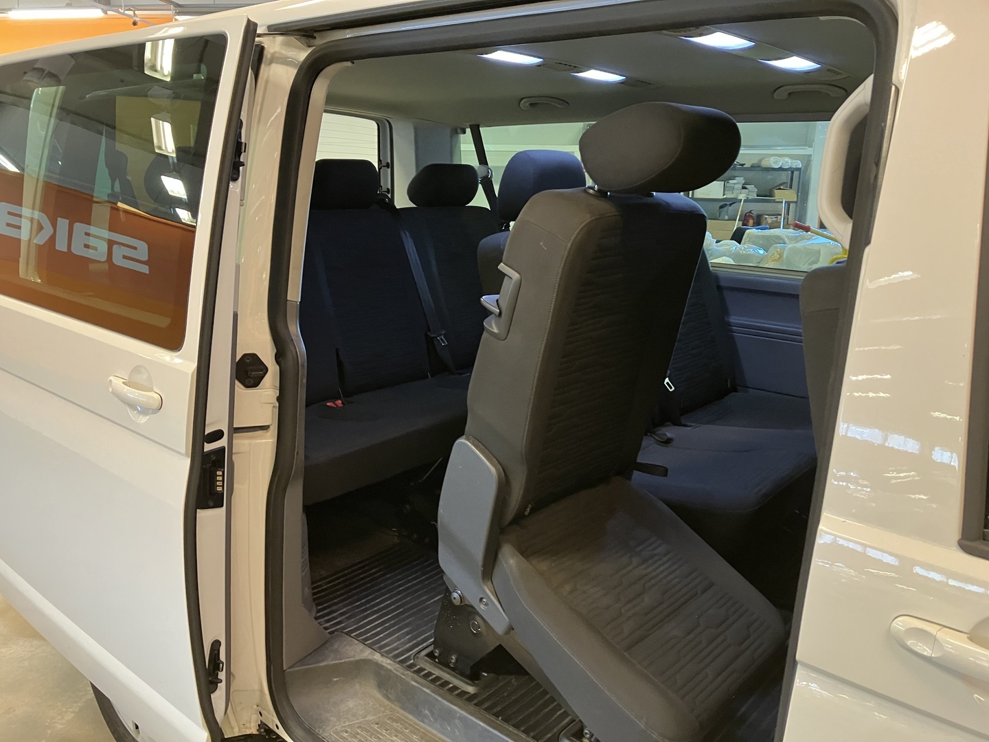 VOLKSWAGEN Caravelle 2020