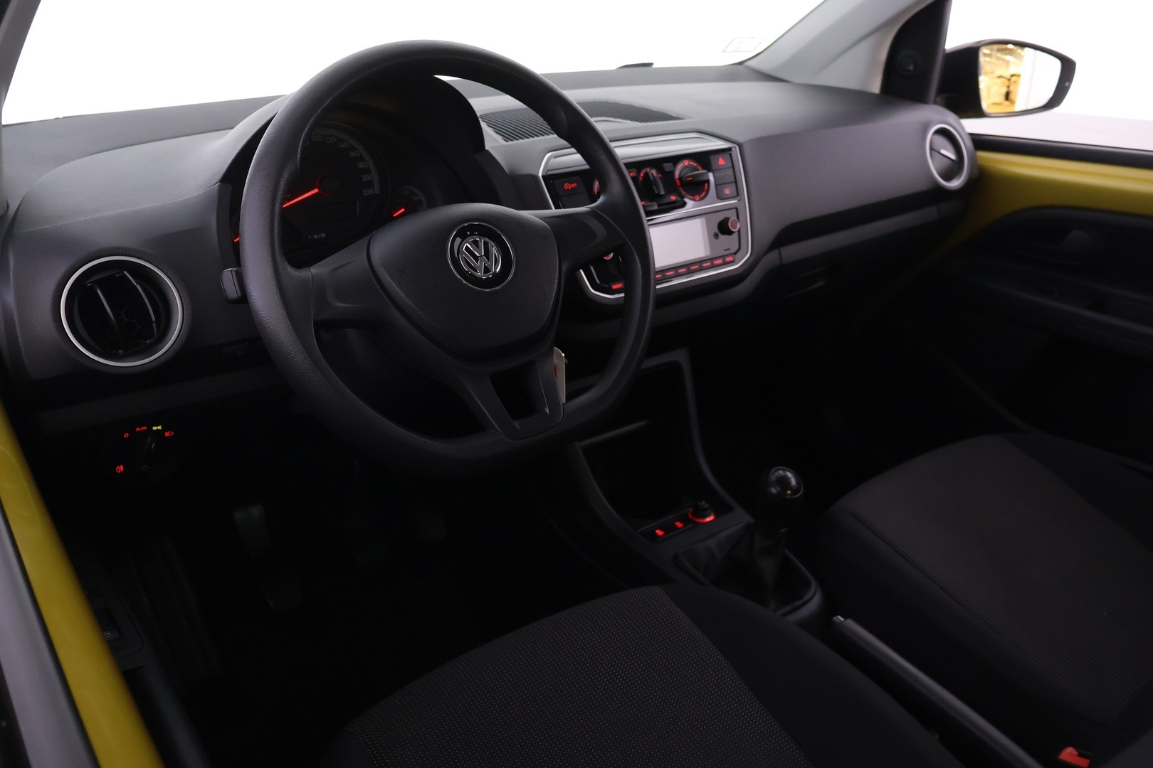 VOLKSWAGEN up! 2018