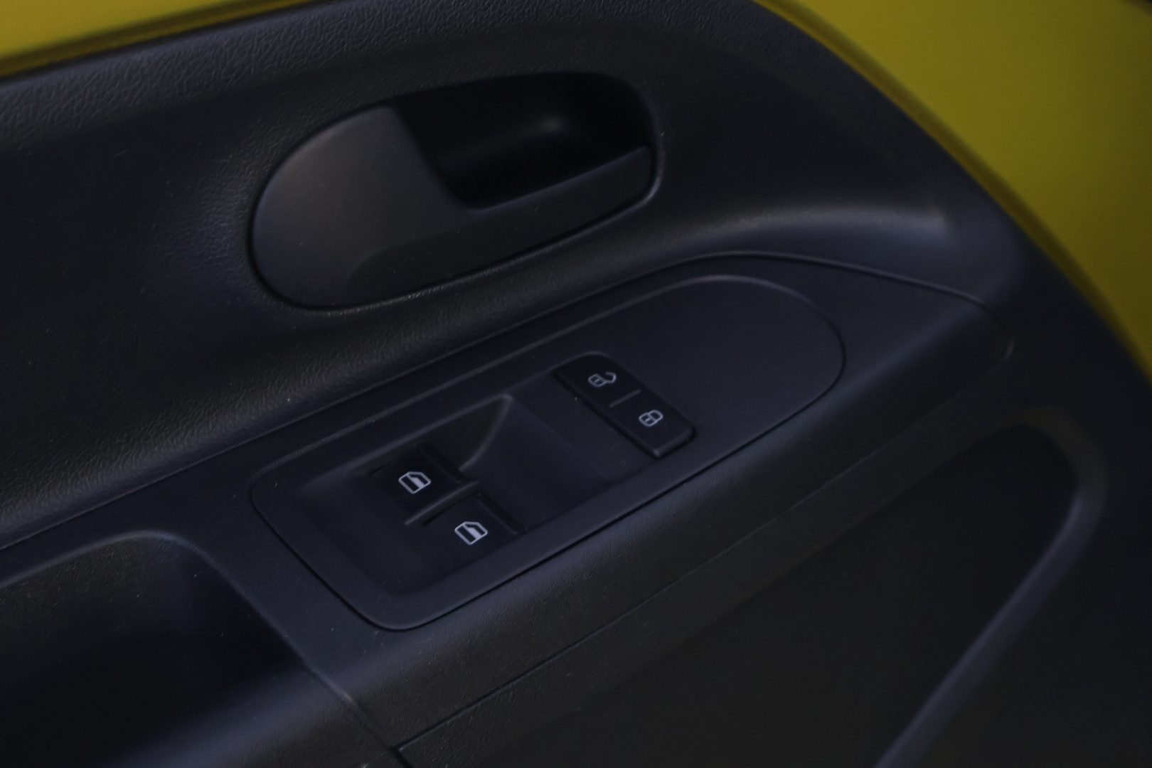 VOLKSWAGEN up! 2018