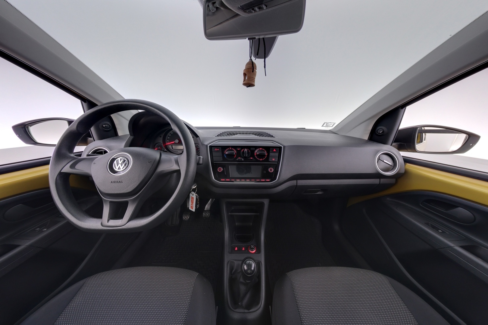 VOLKSWAGEN up! 2018