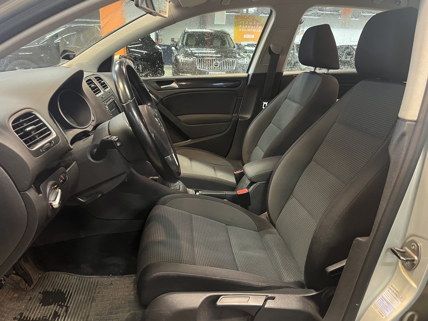 VOLKSWAGEN Golf 2009