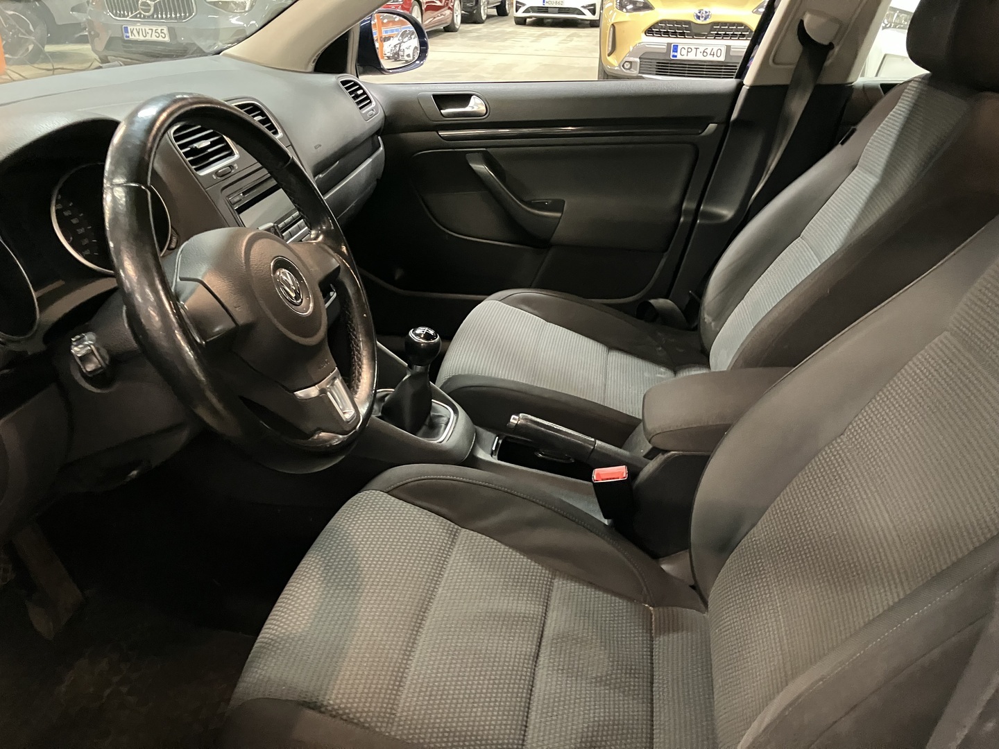 VOLKSWAGEN Golf 2011