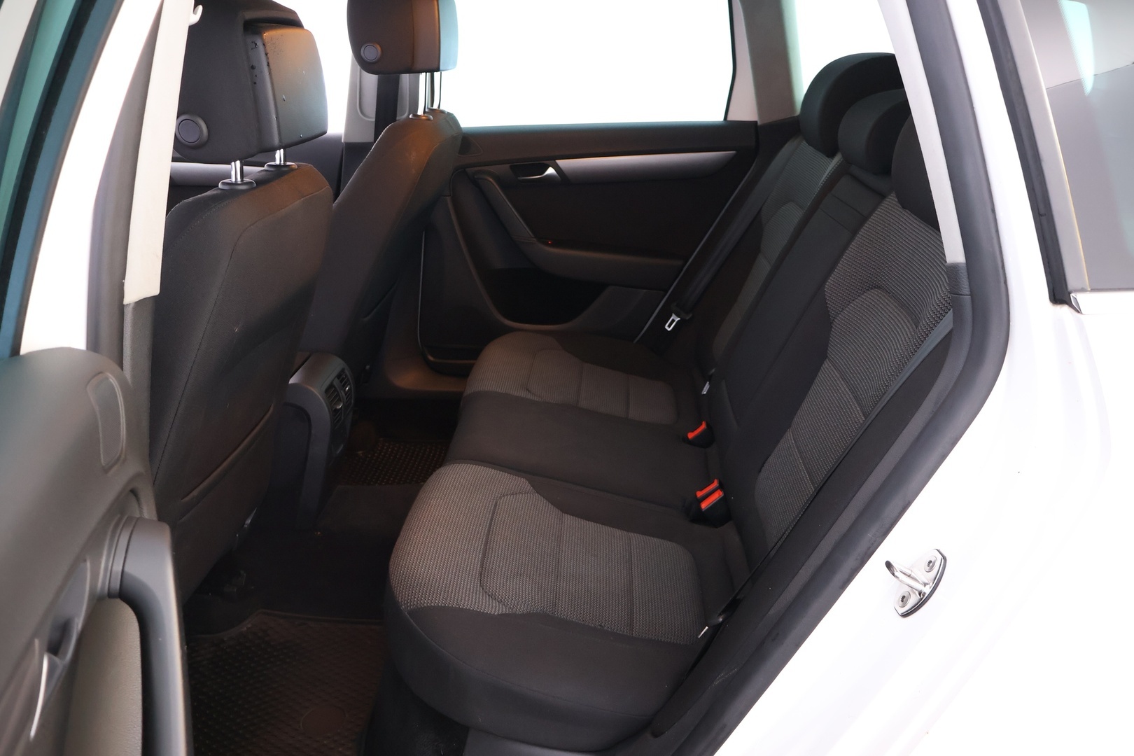 VOLKSWAGEN Passat 2011