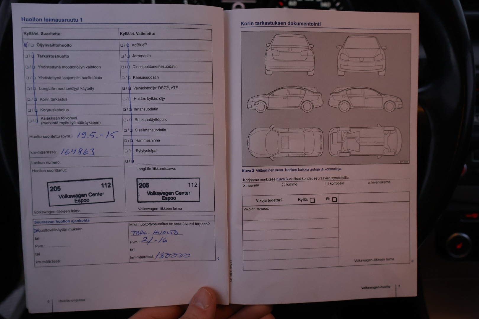 VOLKSWAGEN Passat 2011