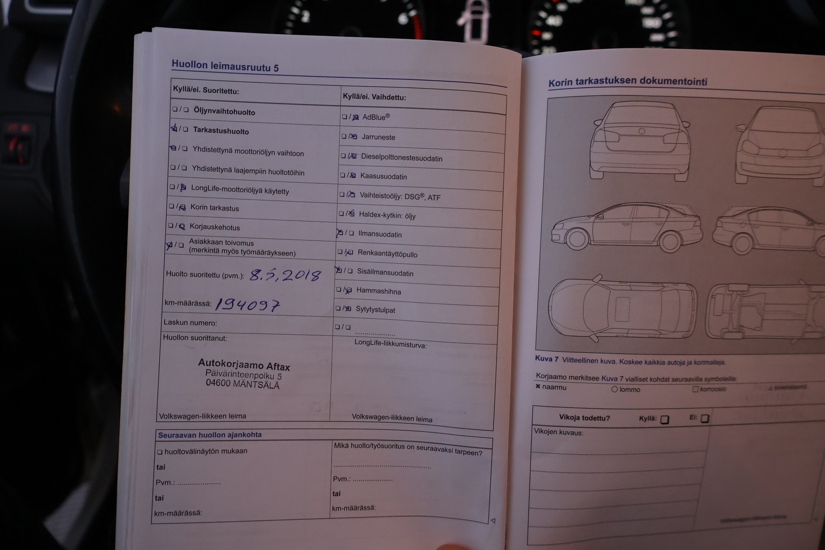 VOLKSWAGEN Passat 2011