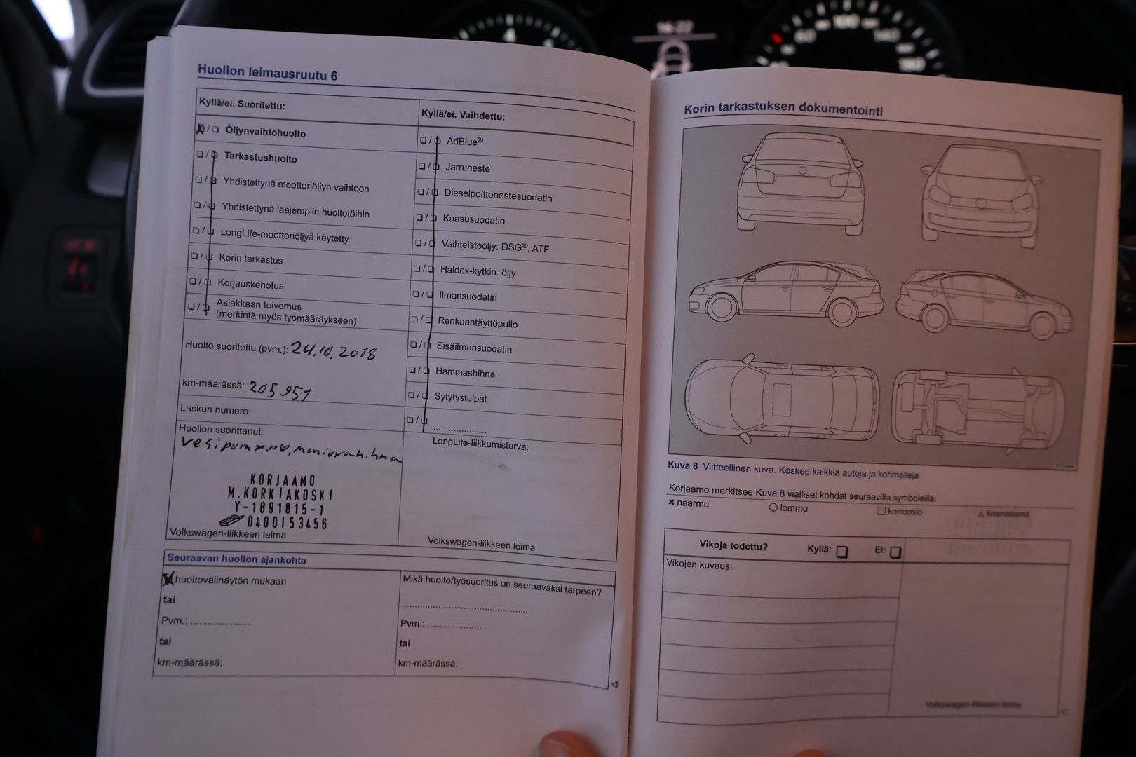 VOLKSWAGEN Passat 2011