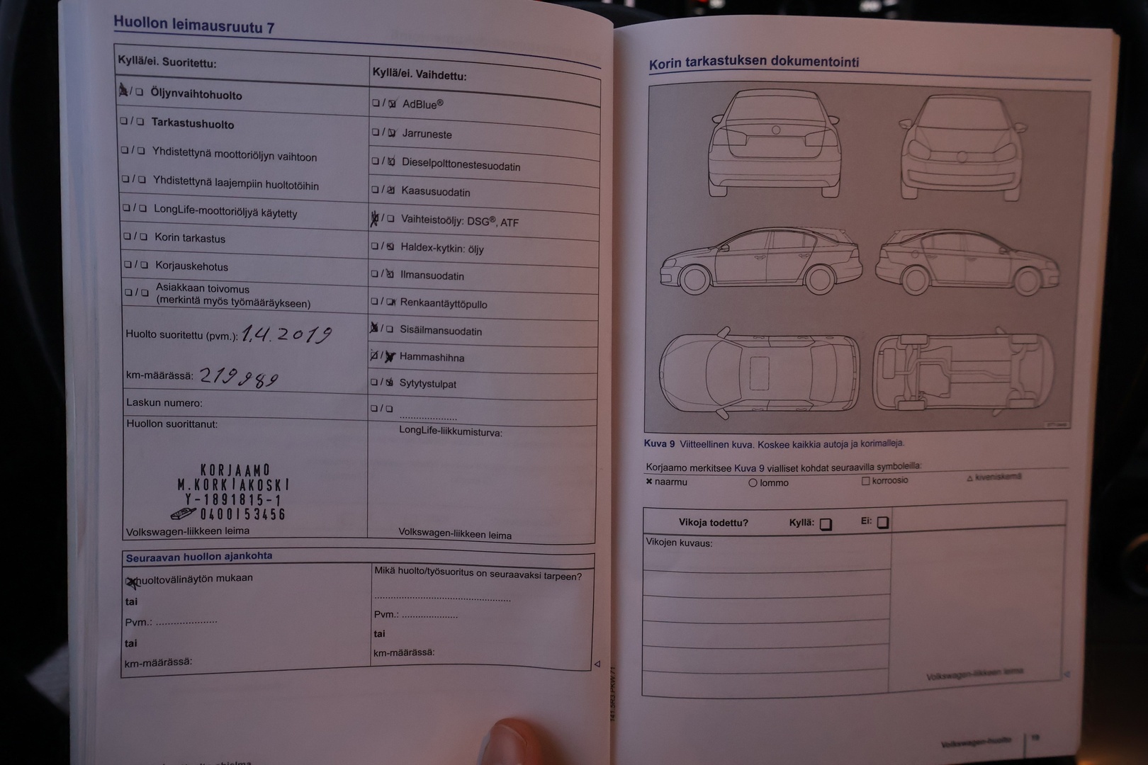 VOLKSWAGEN Passat 2011