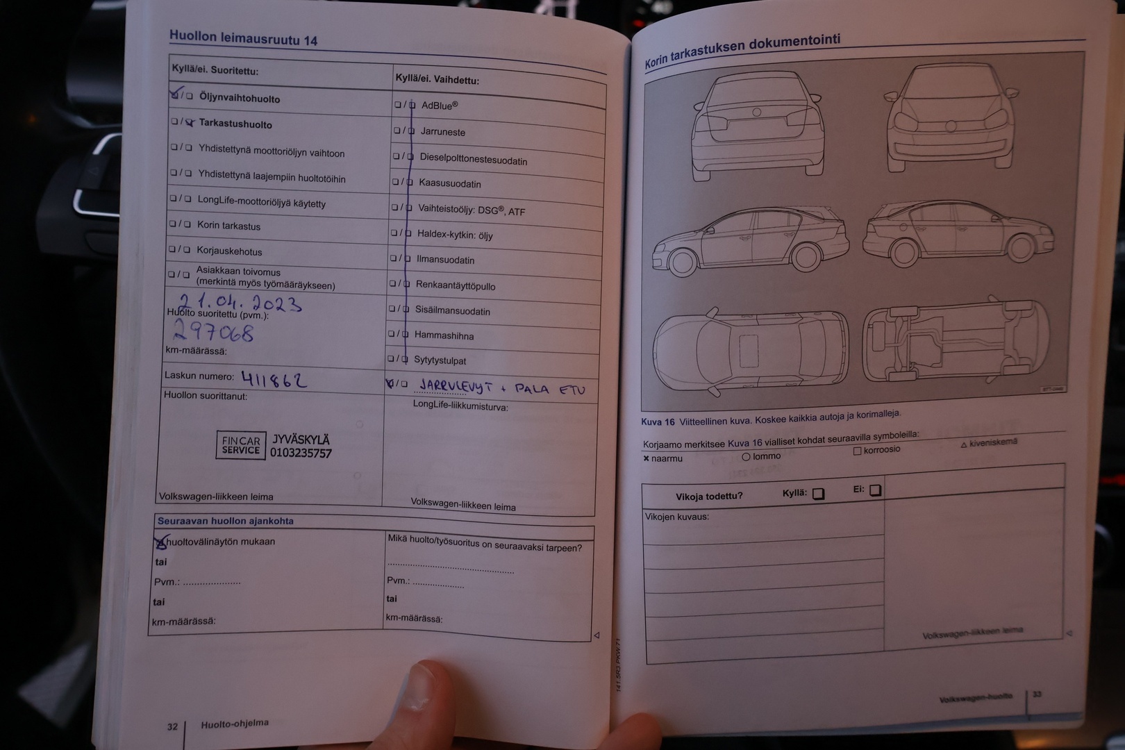 VOLKSWAGEN Passat 2011